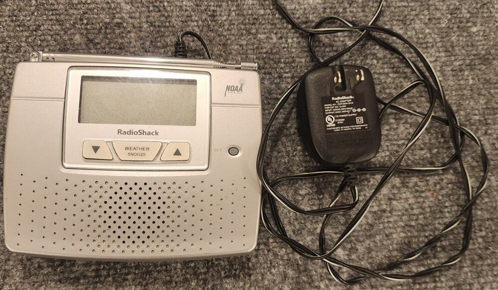 Radio Shack Desktop Weatheradio Alert System LCD Clock Weather Radio Tested